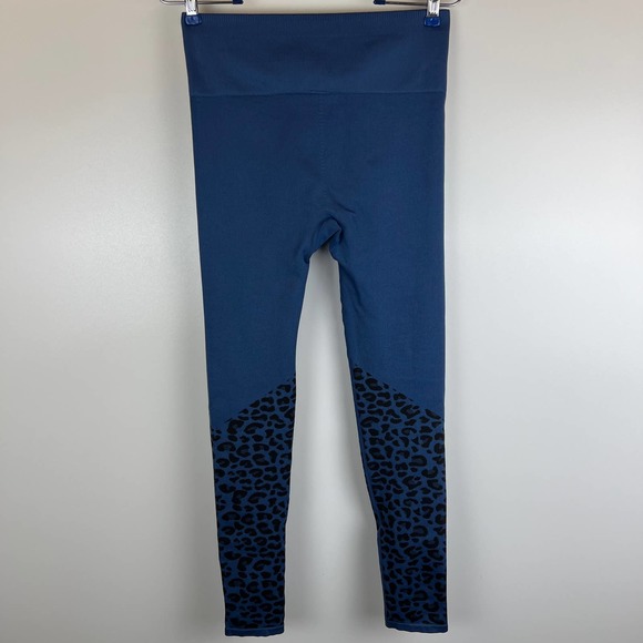 Fabletics High Waisted Seamless Leopard Print Leggings, Size small - Picture 4 of 5